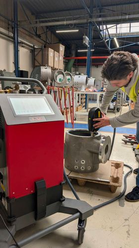On-site OES PMI analysis of a cast component with a mobile Spectroport spectrometer